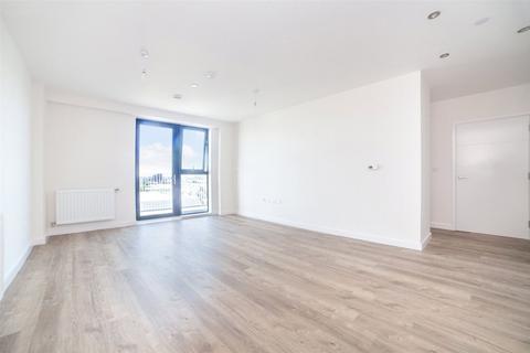 3 bedroom flat to rent, Baronet House, 9 Lakeside Drive, London, NW10