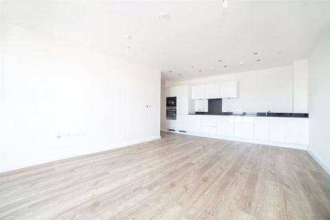 3 bedroom flat to rent, Baronet House, 9 Lakeside Drive, London, NW10