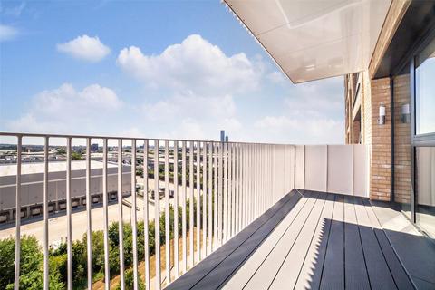 3 bedroom flat to rent, Baronet House, 9 Lakeside Drive, London, NW10