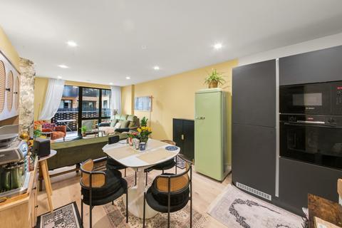 2 bedroom apartment for sale, Sarsen House, Middle Road, Hanwell, W7