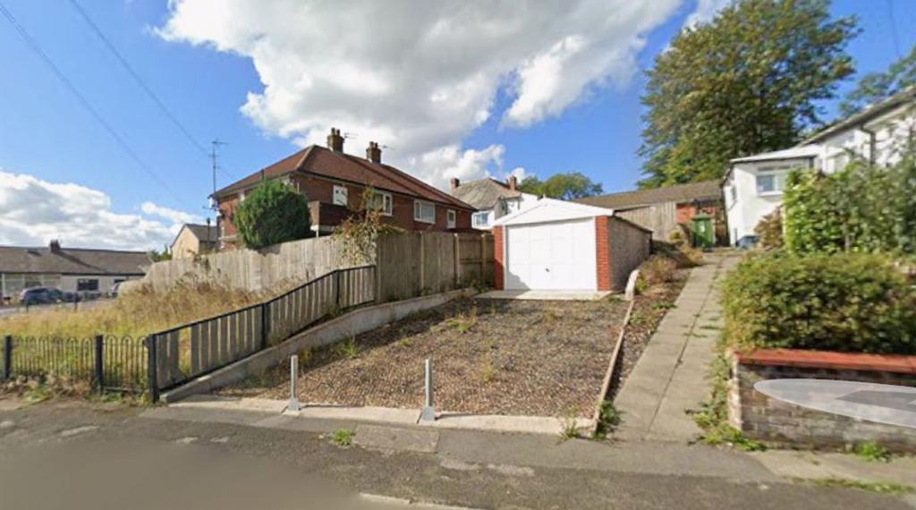 Chorley Old Road, Bolton BL1 - View 4