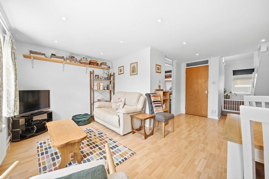 House in Cambridge, Barnwell - View 2