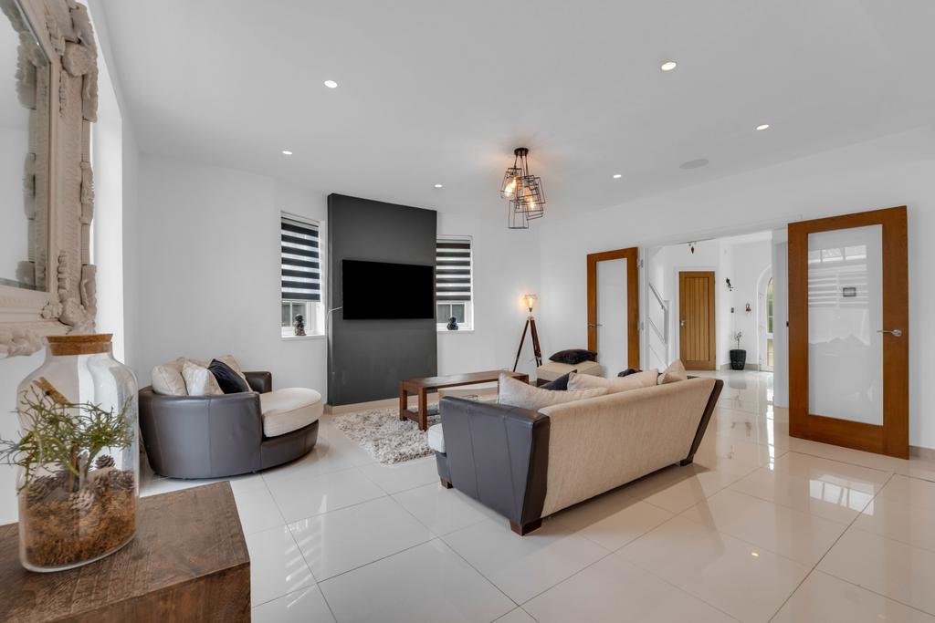 House in LEICESTER - View 4