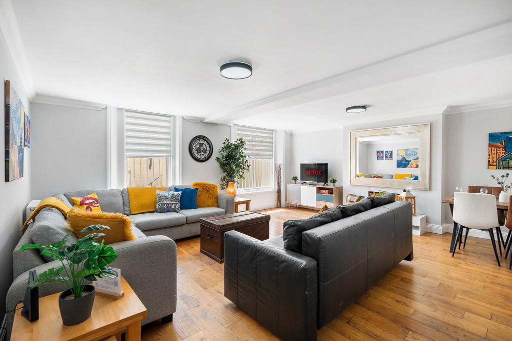 Apartment in Hove - View 2
