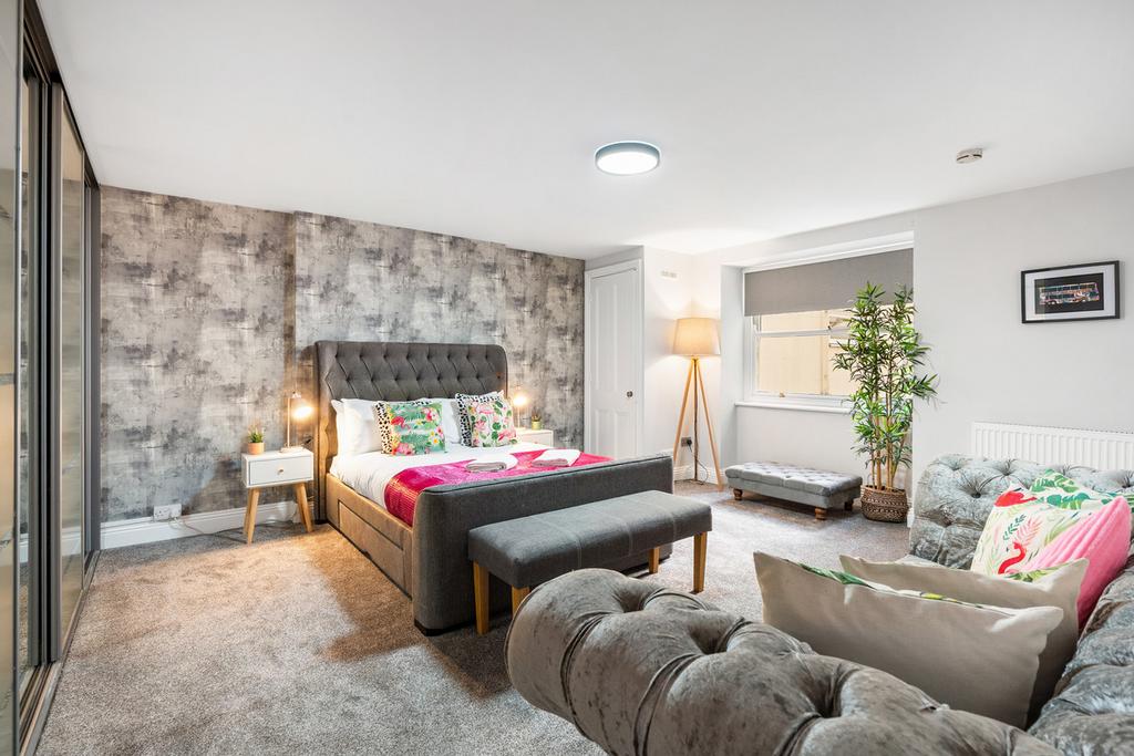 Apartment in Hove - View 4