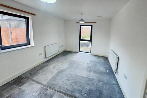 2 bedroom apartment to rent, Chantry Place, Kent CT1