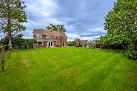 4 bedroom detached house for sale, Hampton