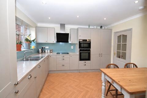 4 bedroom detached house for sale, Hampton