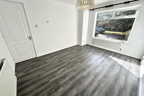 2 bedroom semi-detached house to rent, Athens Drive, Manchester, M28