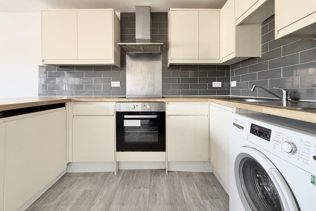 Apartment in London - View 4