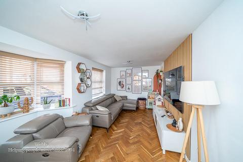4 bedroom house for sale, Hollingworth Mews, Cannock WS11