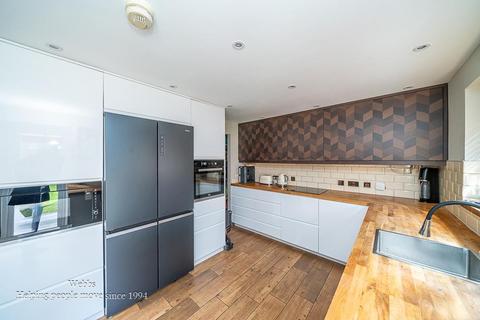 4 bedroom house for sale, Hollingworth Mews, Cannock WS11