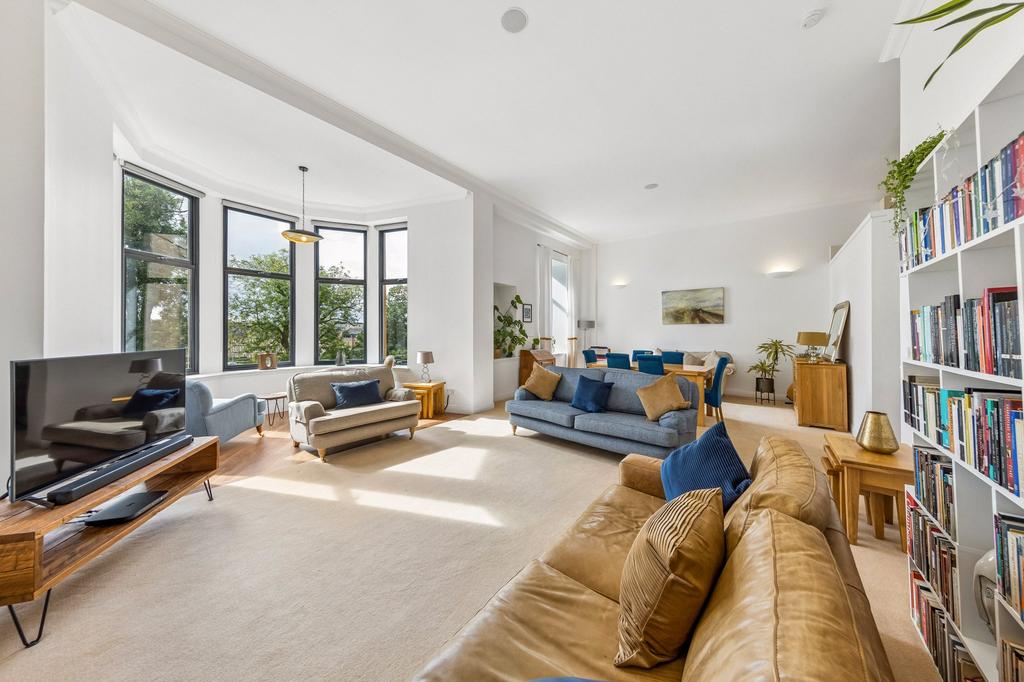 Apartment in Glasgow - View 3