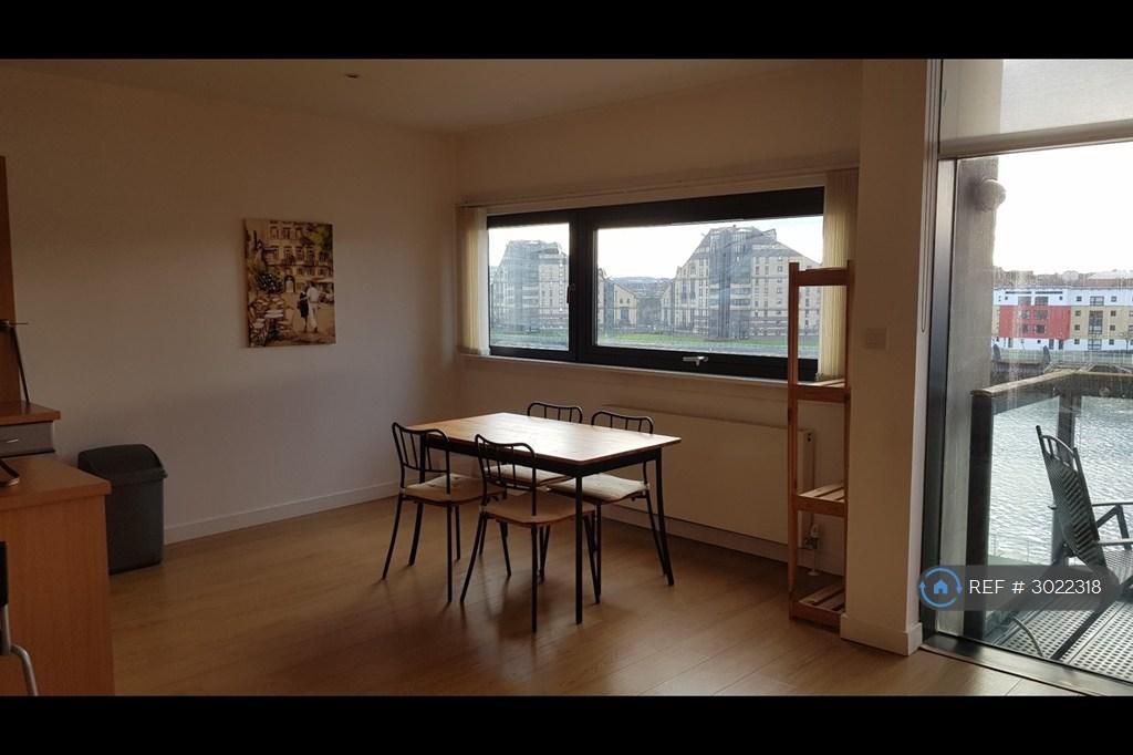 Apartment in Glasgow - View 3