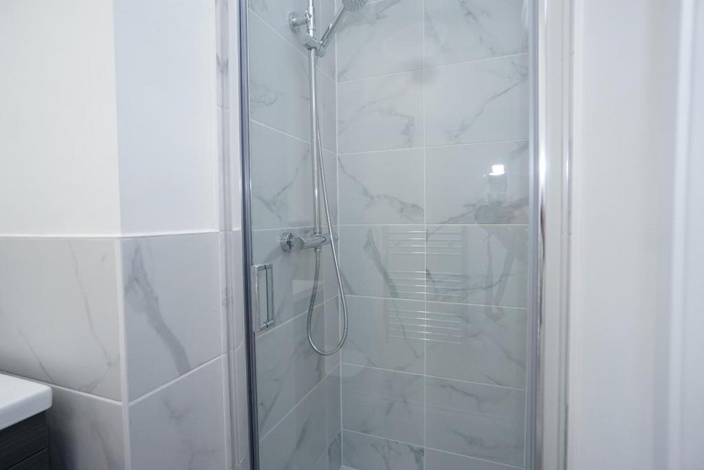 Apartment in Sheffield - View 5