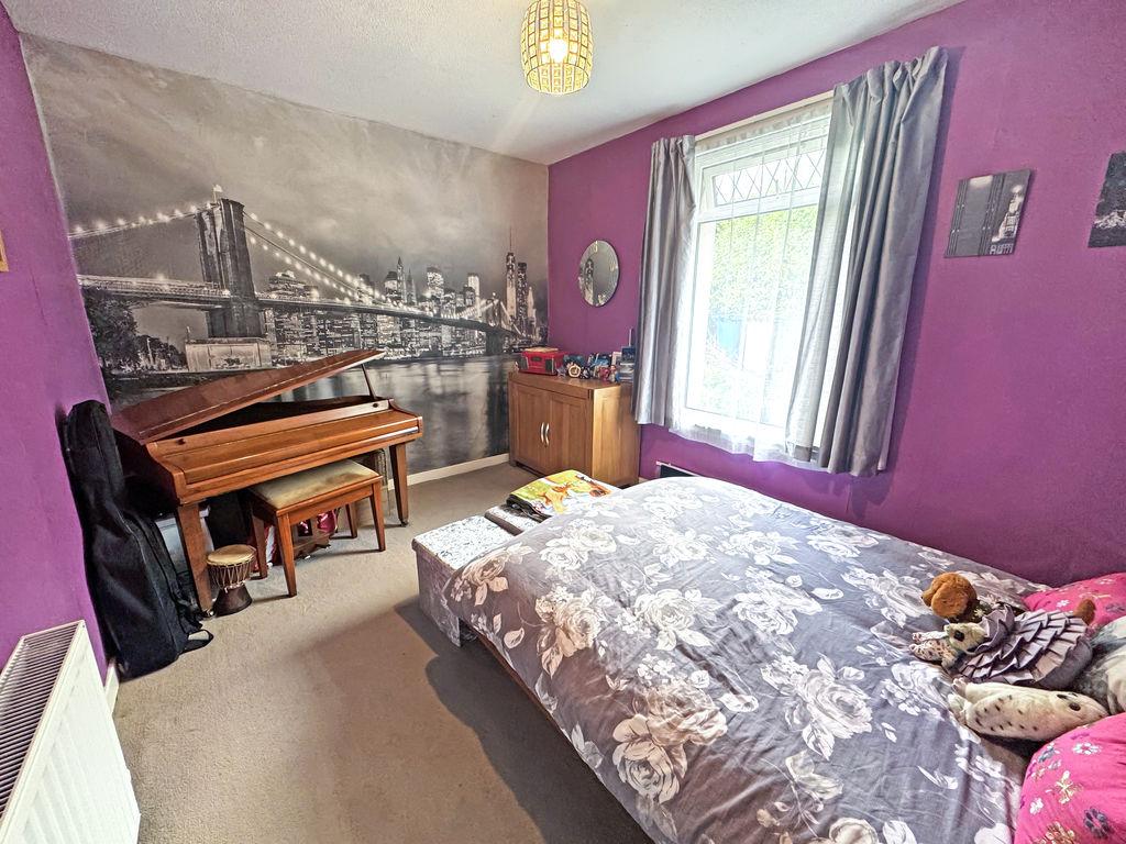 Apartment in Glasgow - More