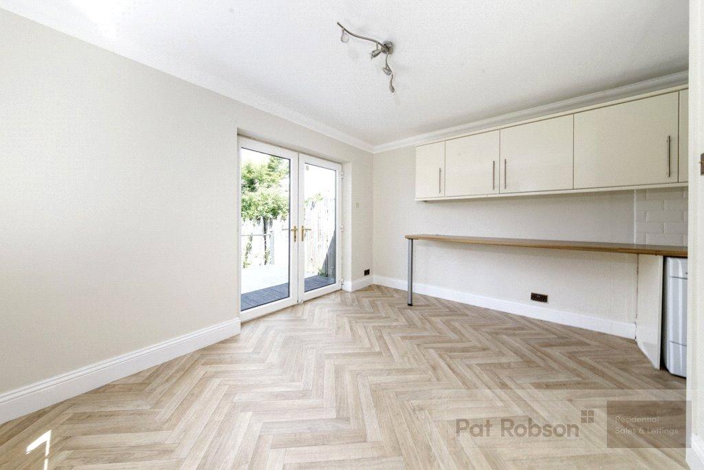 House in Newcastle Upon Tyne - View 3