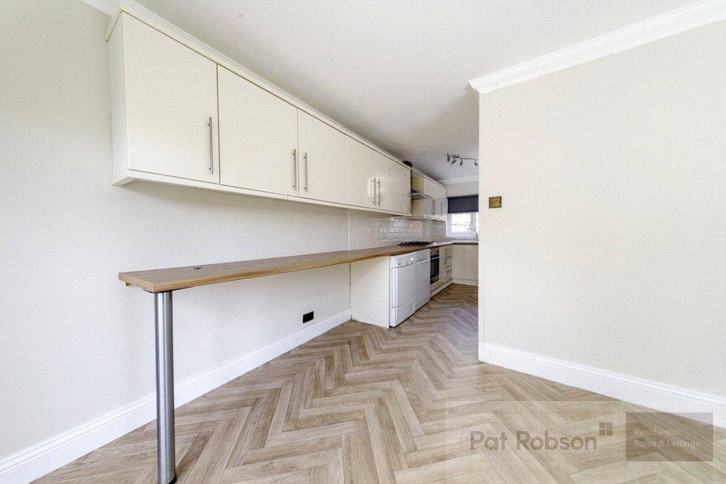 House in Newcastle Upon Tyne - More