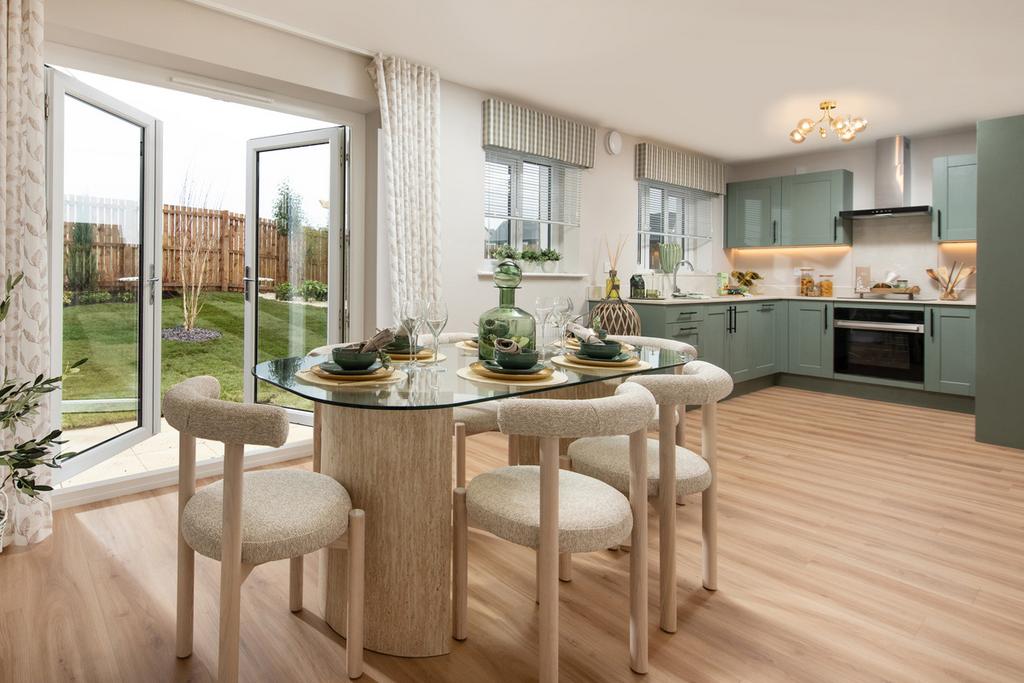 House in Edinburgh, Edmonstone, Hilltown - More