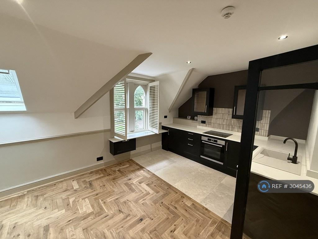 Apartment in Cardiff - View 2