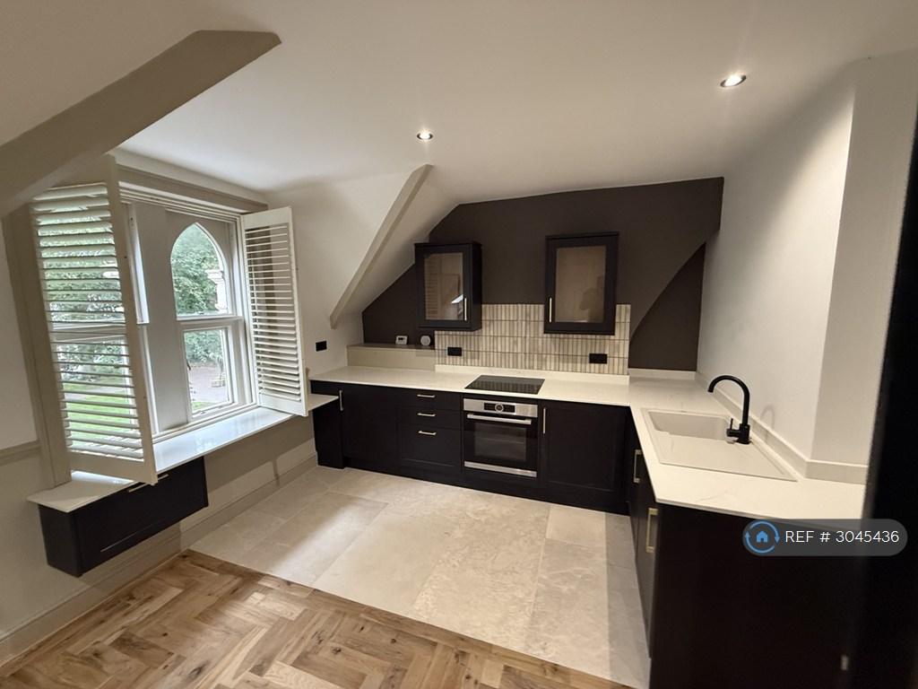 Apartment in Cardiff - View 3
