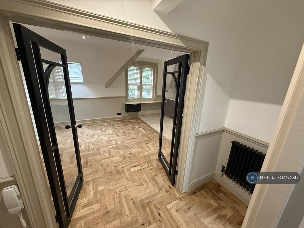 Apartment in Cardiff - More