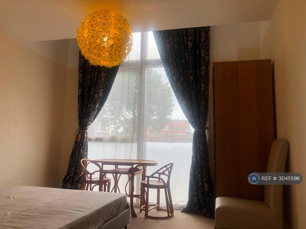 Apartment in Birmingham - View 2