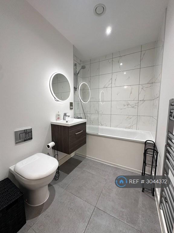 Apartment in Manchester - View 5