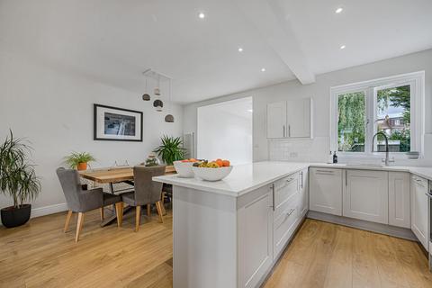 5 bedroom end of terrace house for sale, Forde Avenue, Bromley, Kent