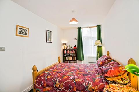 2 bedroom flat for sale, Garden Street North, Halifax, West Yorkshire, HX3