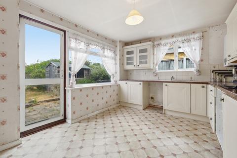 4 bedroom chalet for sale, Gravel Road, Leigh-on-Sea SS9