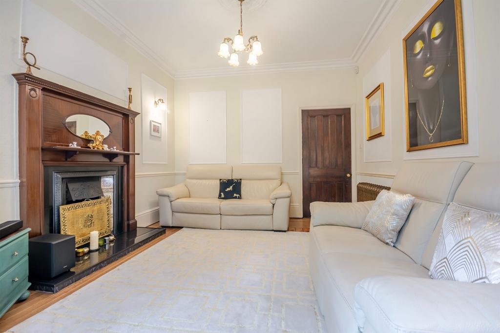 House in Nottingham, Mapperley Park - More