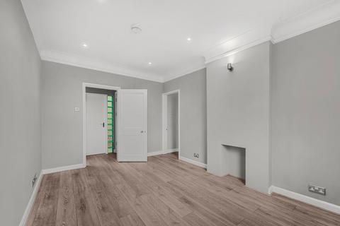 1 bedroom flat for sale, Grove End Road, St Johns Wood, London