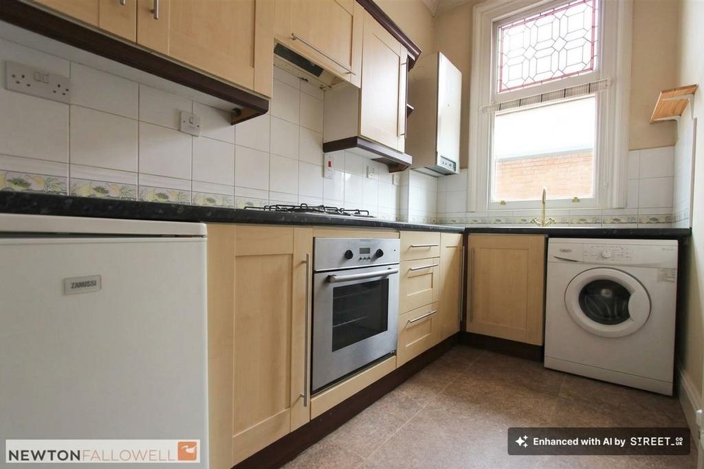 Apartment in Leicester, Clarendon Park - View 2