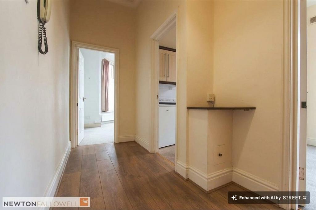 Apartment in Leicester, Clarendon Park - View 5