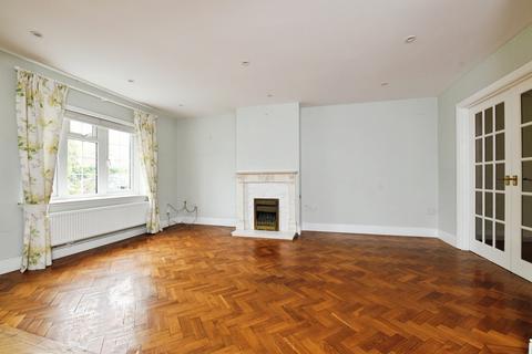 4 bedroom semi-detached house for sale, Bridge Close, BRENTWOOD, Essex, CM13