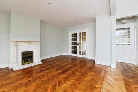 4 bedroom semi-detached house for sale, Bridge Close, BRENTWOOD, Essex, CM13