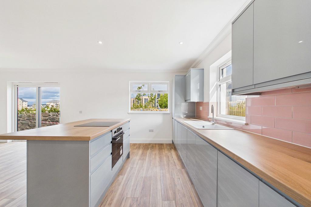House in Edinburgh - View 3