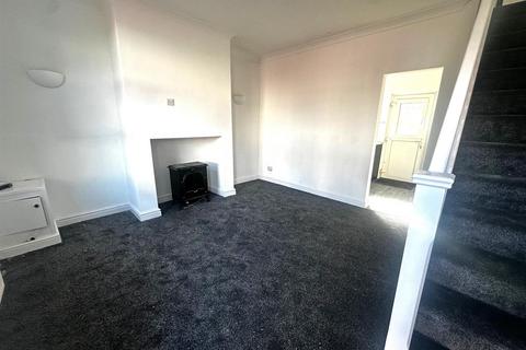 2 bedroom terraced house to rent, De Lacy Street, Ashton-On-Ribble, Preston
