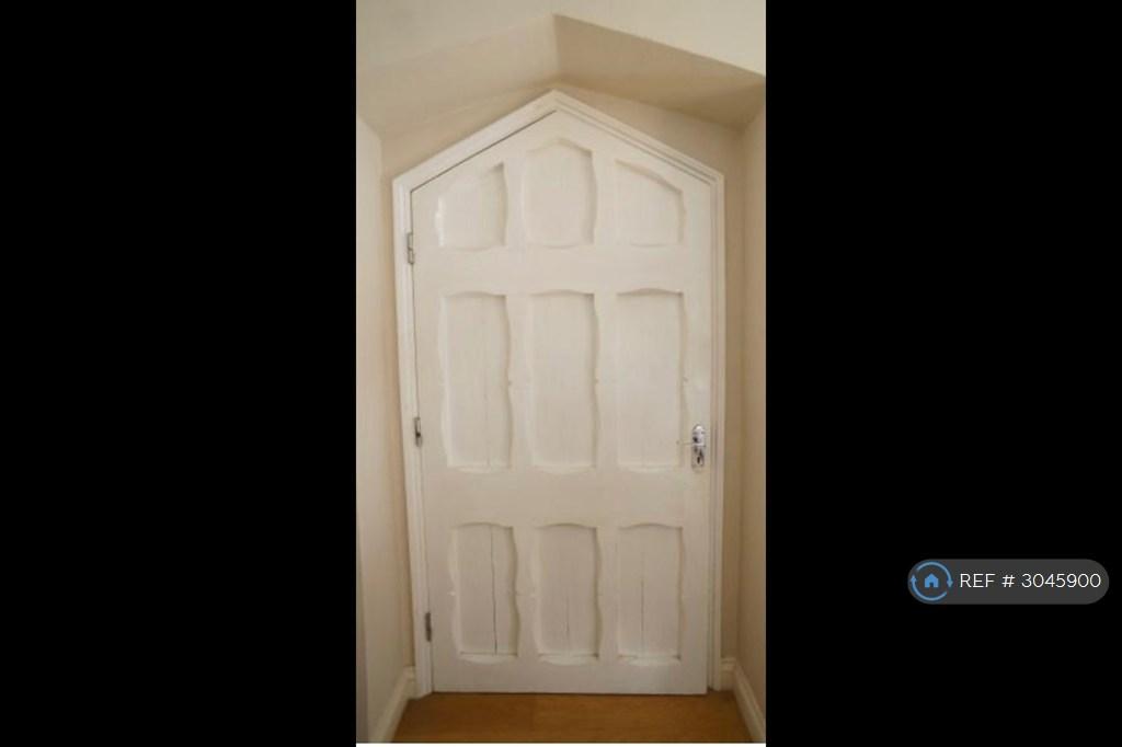 Apartment in Bristol - View 3
