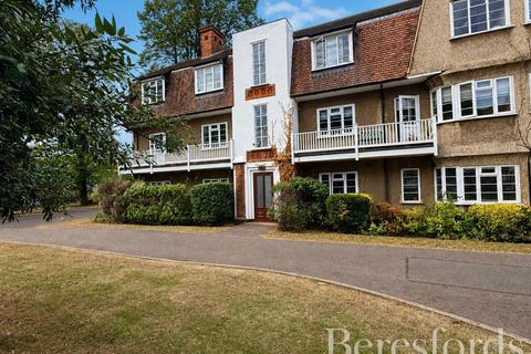 2 bedroom apartment for sale, Upminster Road, Hornchurch, RM11