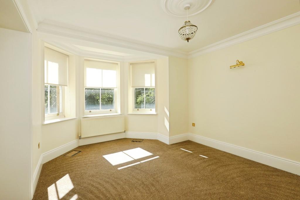 Apartment in Sheffield, South Yorkshire - View 2