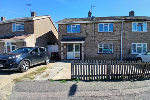 4 bedroom house to rent, Fawcett Road, STEVENAGE