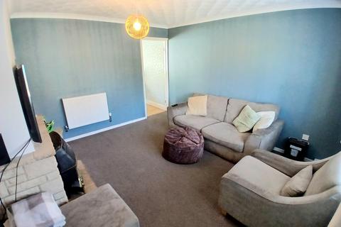 4 bedroom house to rent, Fawcett Road, STEVENAGE