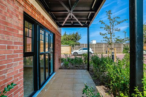 1 bedroom apartment for sale, Apartment 1, 20 Chalkwell Avenue, Westcliff-On-Sea, Essex, SS0