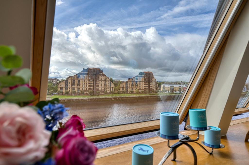 Apartment in Glasgow City - View 2
