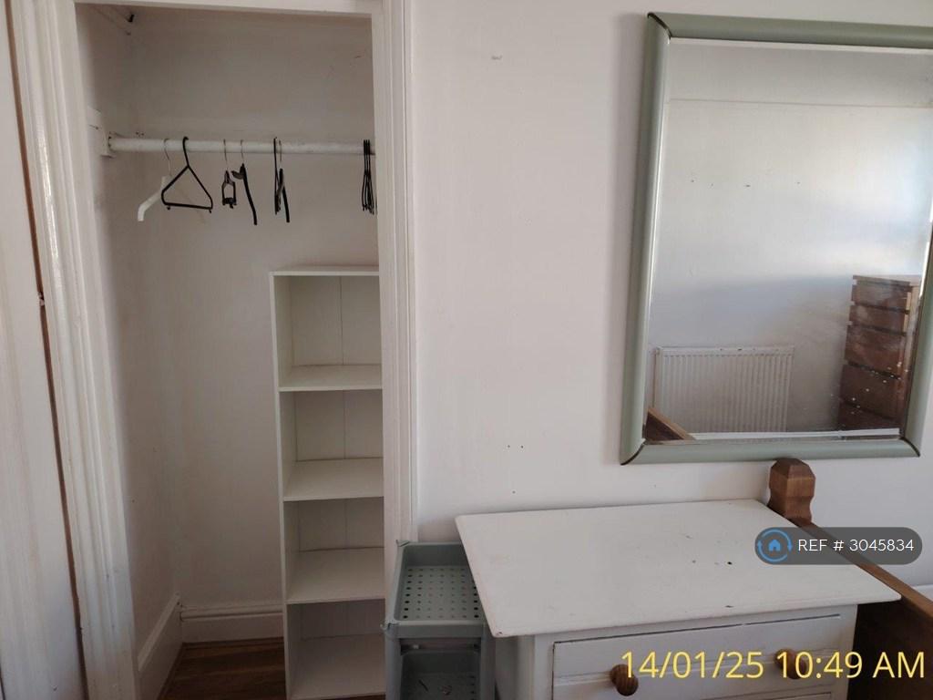 House in Brighton - View 5