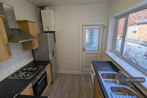4 bedroom terraced house to rent, Minton St, Hull, HU5