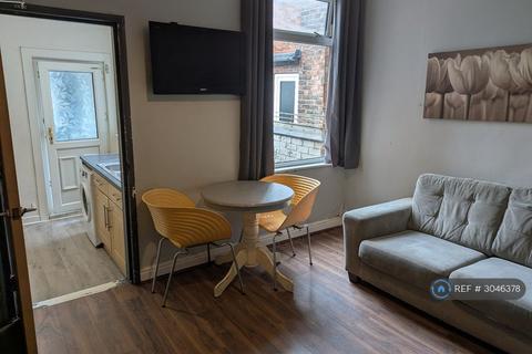 4 bedroom terraced house to rent, Minton St, Hull, HU5