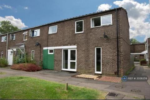 3 bedroom end of terrace house to rent, Willonholt, Peterborough, PE3